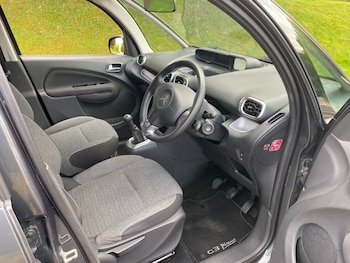 Used Citroen C3 Picasso 2017 for sale - 79030408: Photo