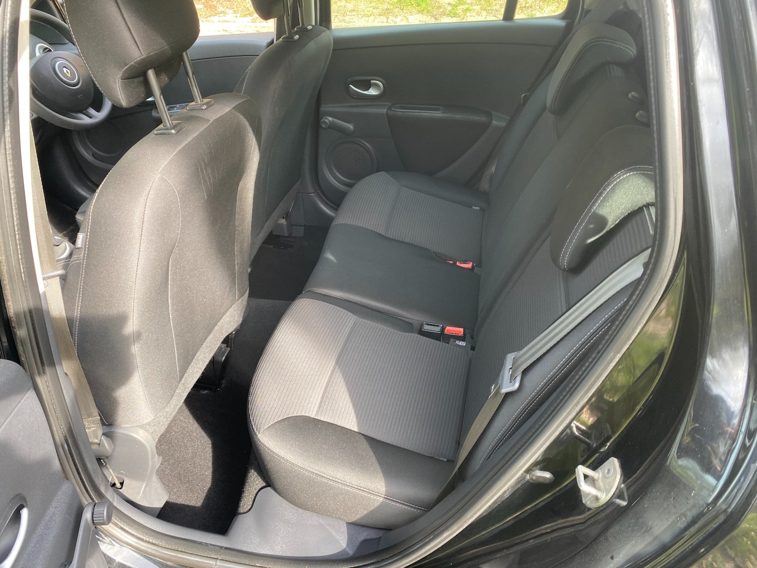 Used Renault Clio 2012 for sale - 77963843: Photo 7