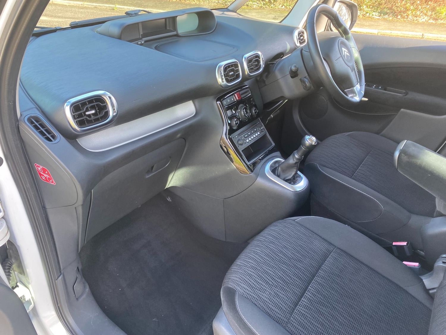 Used Citroen C3 Picasso 2015 for sale - 77652409: Photo 11