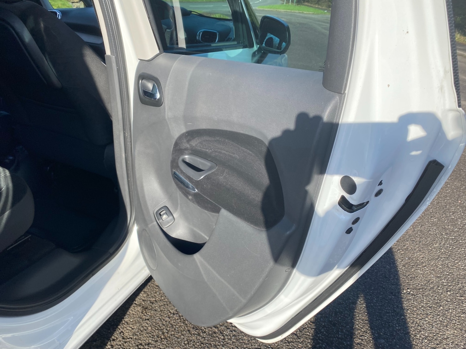 Used Citroen C3 Picasso 2015 for sale - 77652409: Photo 2