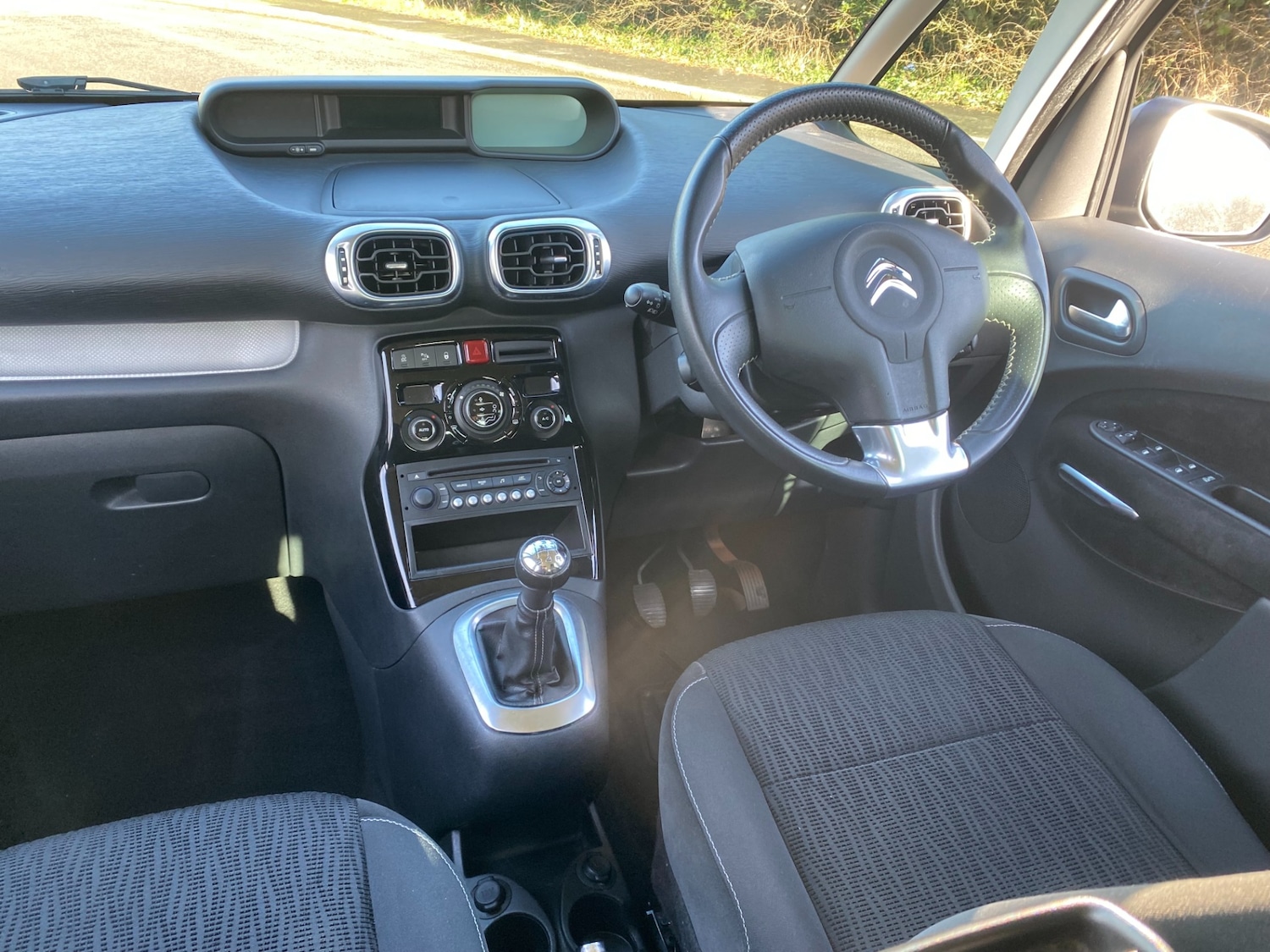 Used Citroen C3 Picasso 2015 for sale - 77652409: Photo 9