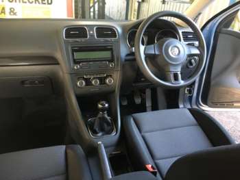 Used Volkswagen Golf 2010 for sale - 68592787: Photo