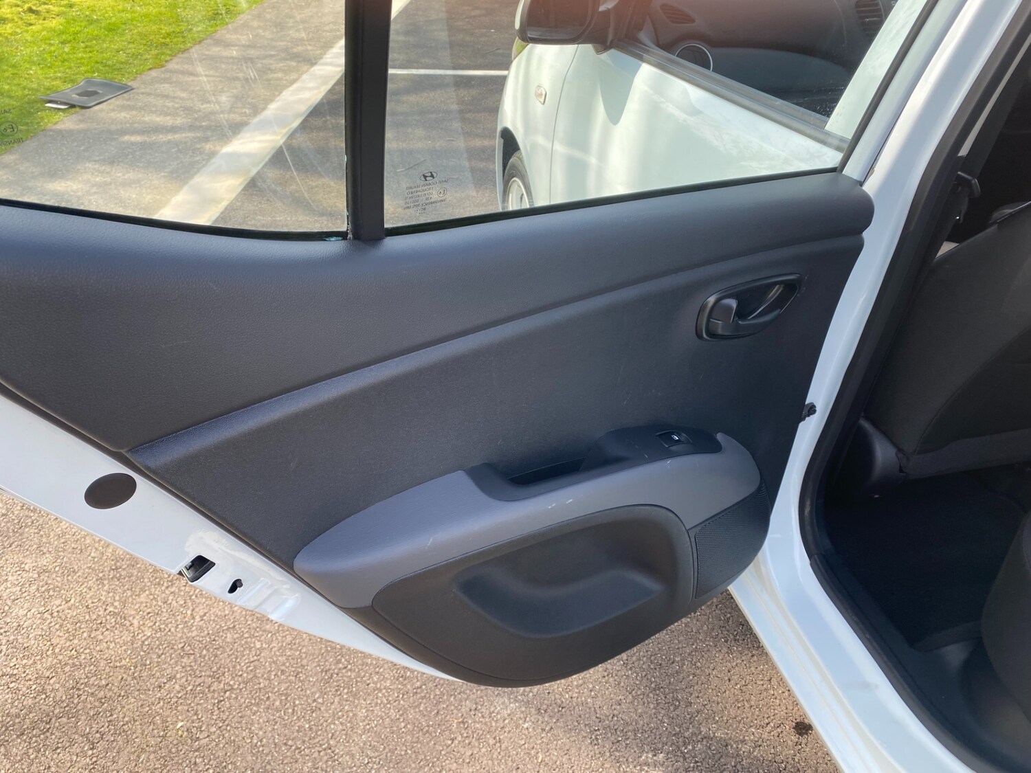 Used Hyundai i10 2012 for sale - 77974759: Photo 13