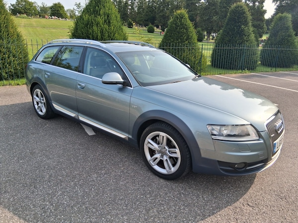 Used Audi A6 Allroad 2010 for sale - 75304205: Photo 1