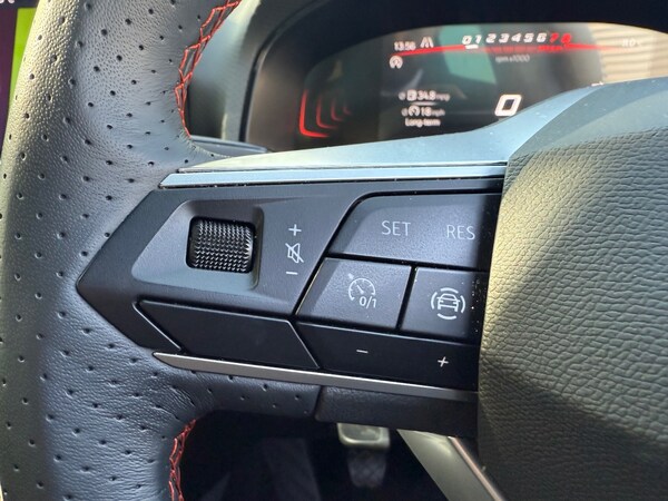Used SEAT Arona 2024 for sale - 75355252: Photo 32