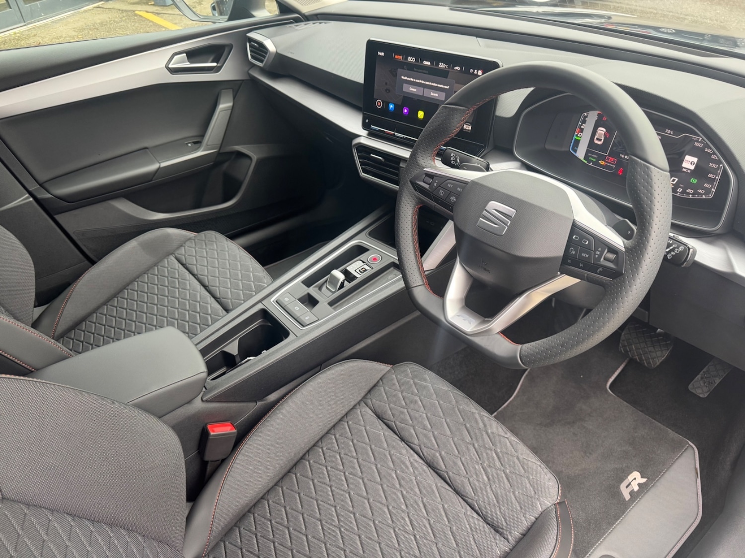 Used SEAT Leon 2024 for sale - 77995052: Photo 2