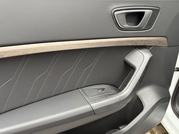 Used SEAT Ateca 2024 for sale - 75355245: Photo 28