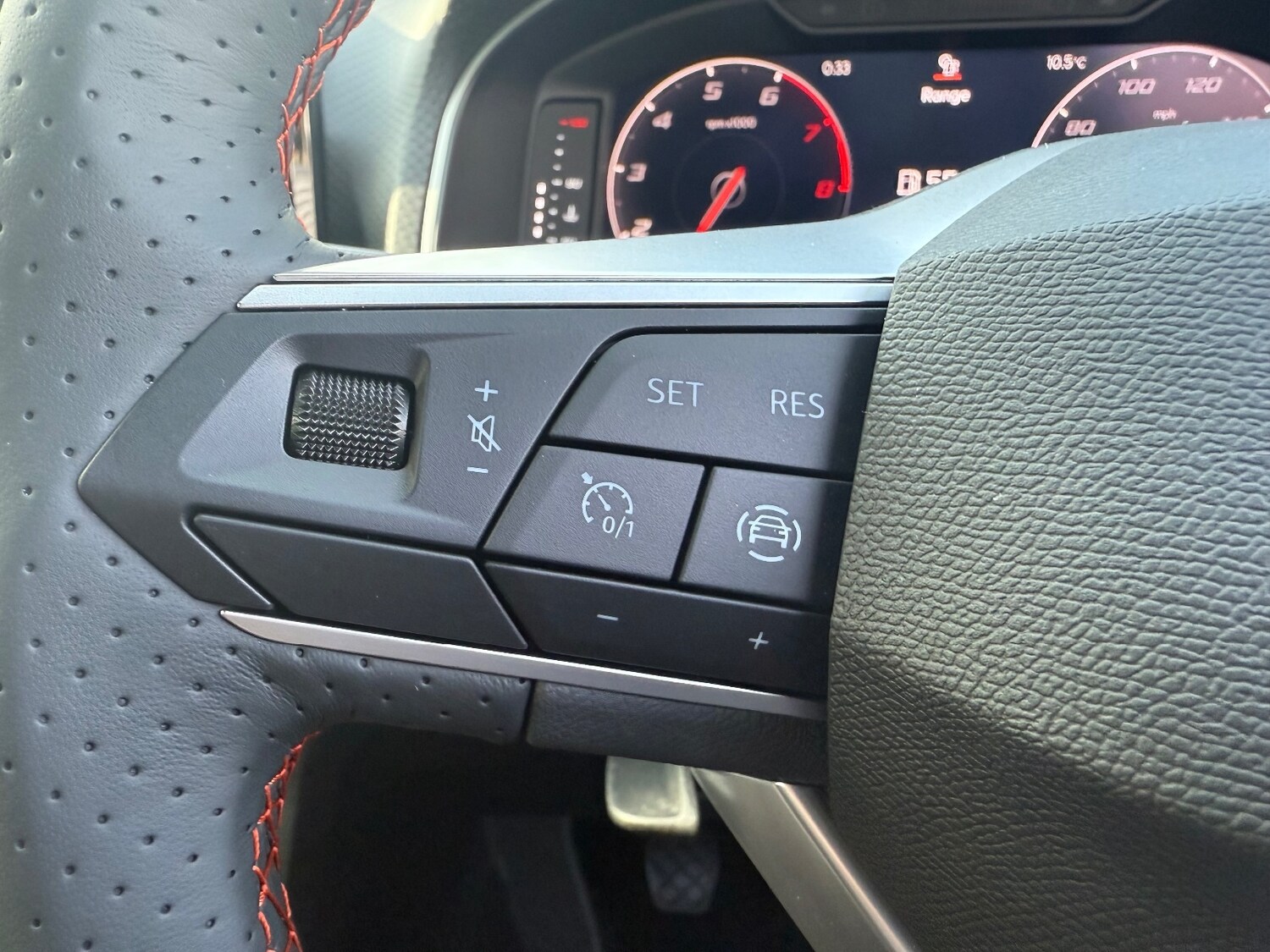 2024 SEAT Arona ECOTSI FR LIMITED EDITION Hatchback Petrol Manual - Picture 22 of 24