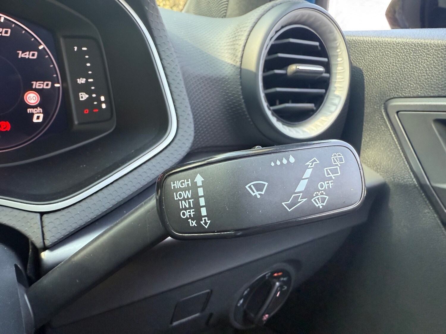 2024 SEAT Arona ECOTSI FR LIMITED EDITION Hatchback Petrol Manual - Picture 24 of 24