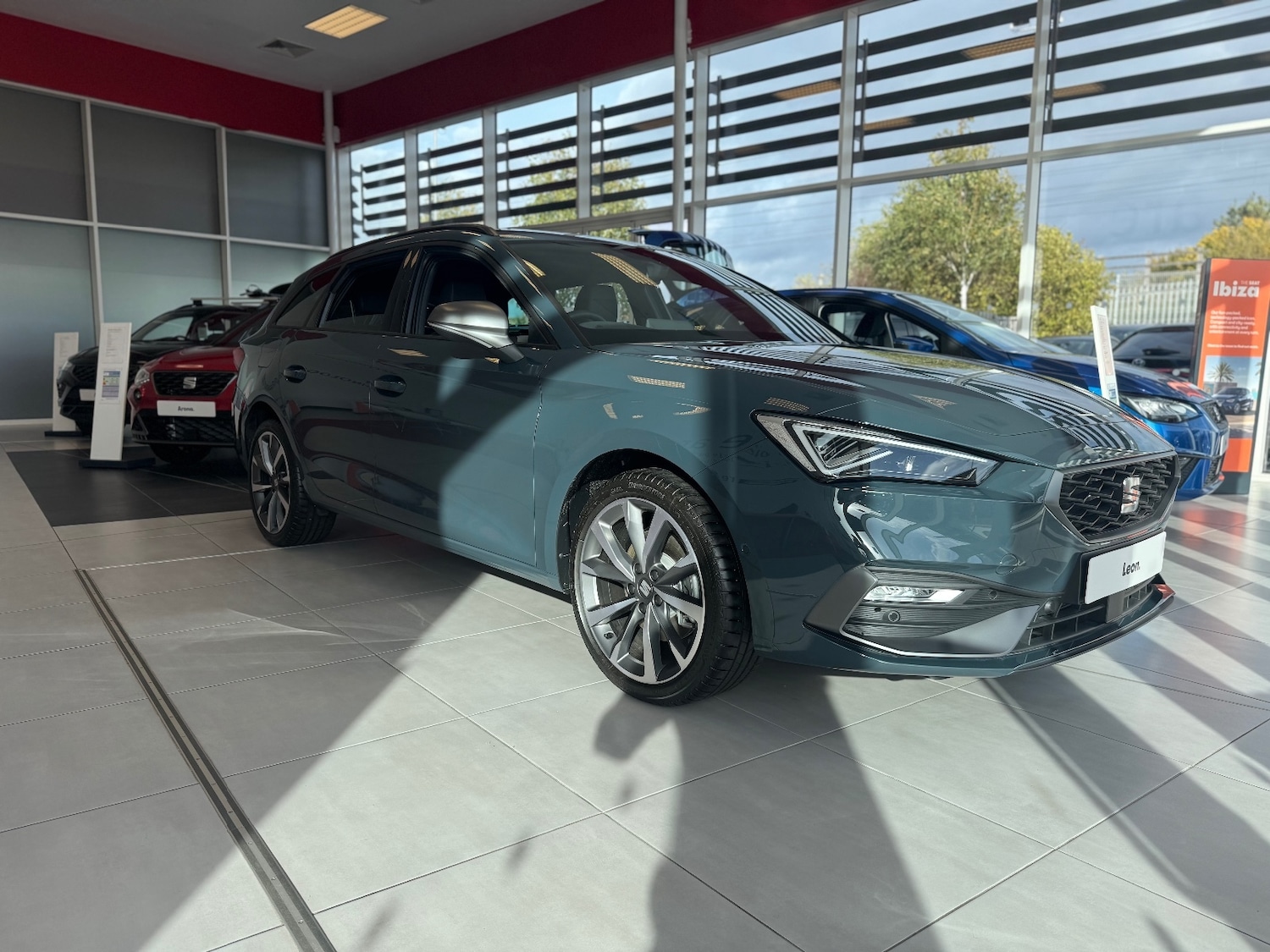 Used SEAT Leon 2025 for sale - 75815421: Photo 1