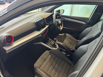 Used SEAT Arona 2024 for sale - 77576408: Photo