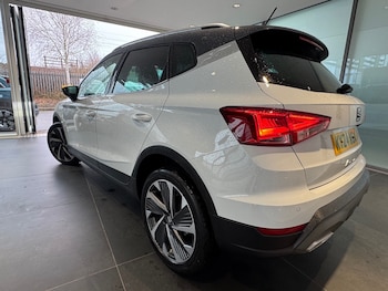 Used SEAT Arona 2024 for sale - 77576408: Photo