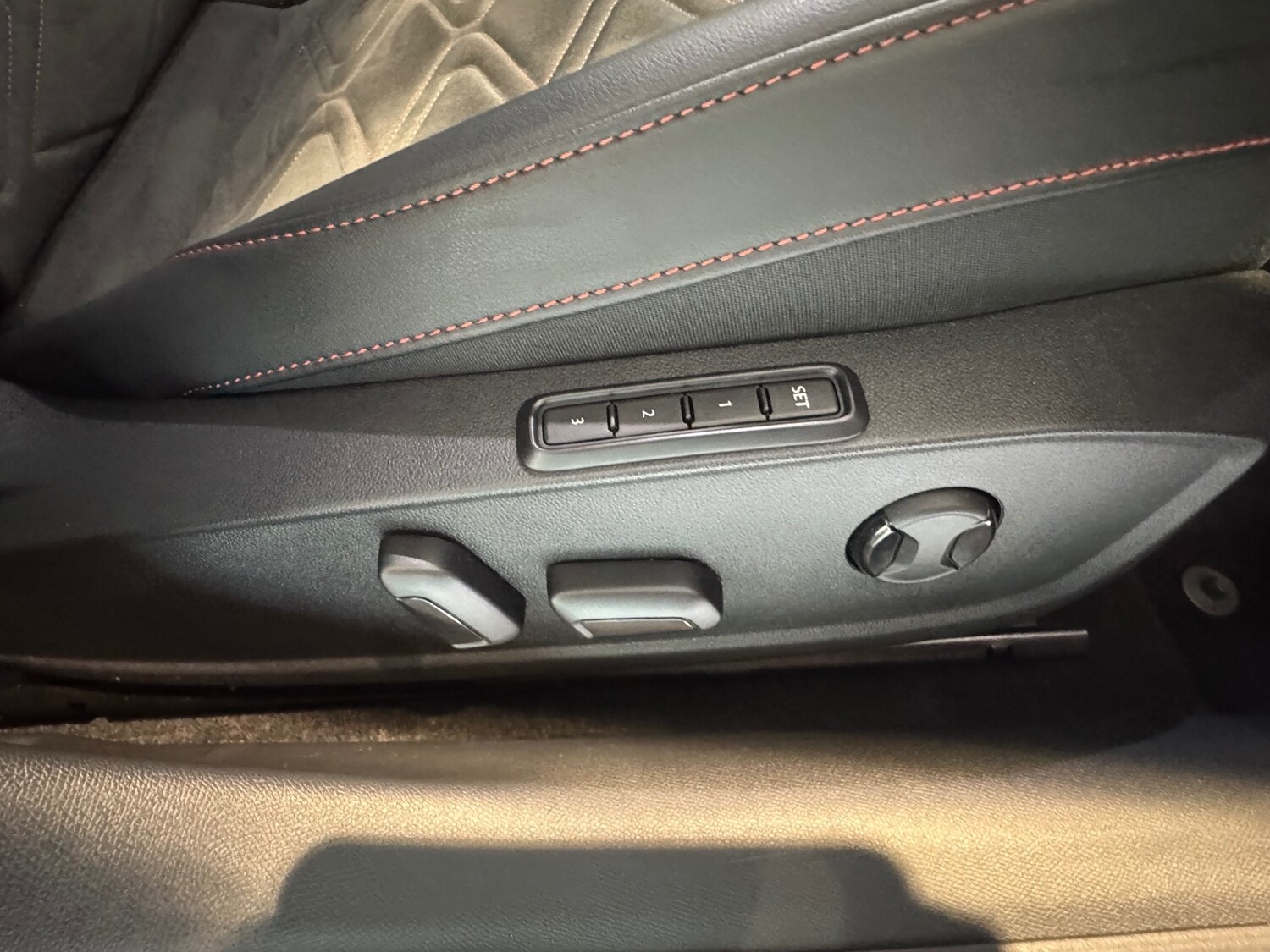 Used SEAT Leon 2025 for sale - 75451558: Photo 18