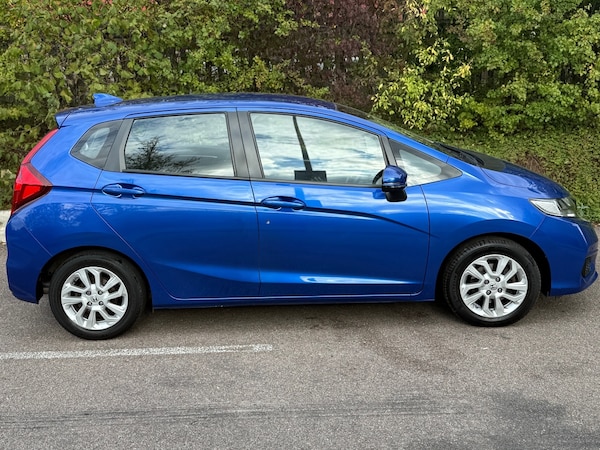 Used Honda Jazz 2018 for sale - 76302379: Photo 12