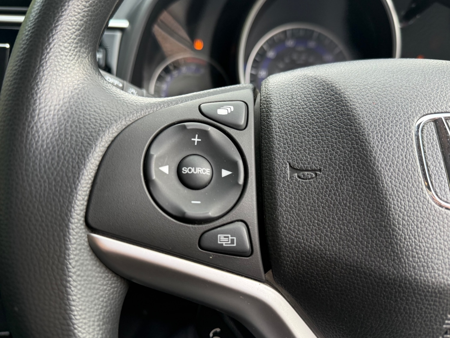 Used Honda Jazz 2018 for sale - 76302379: Photo 20