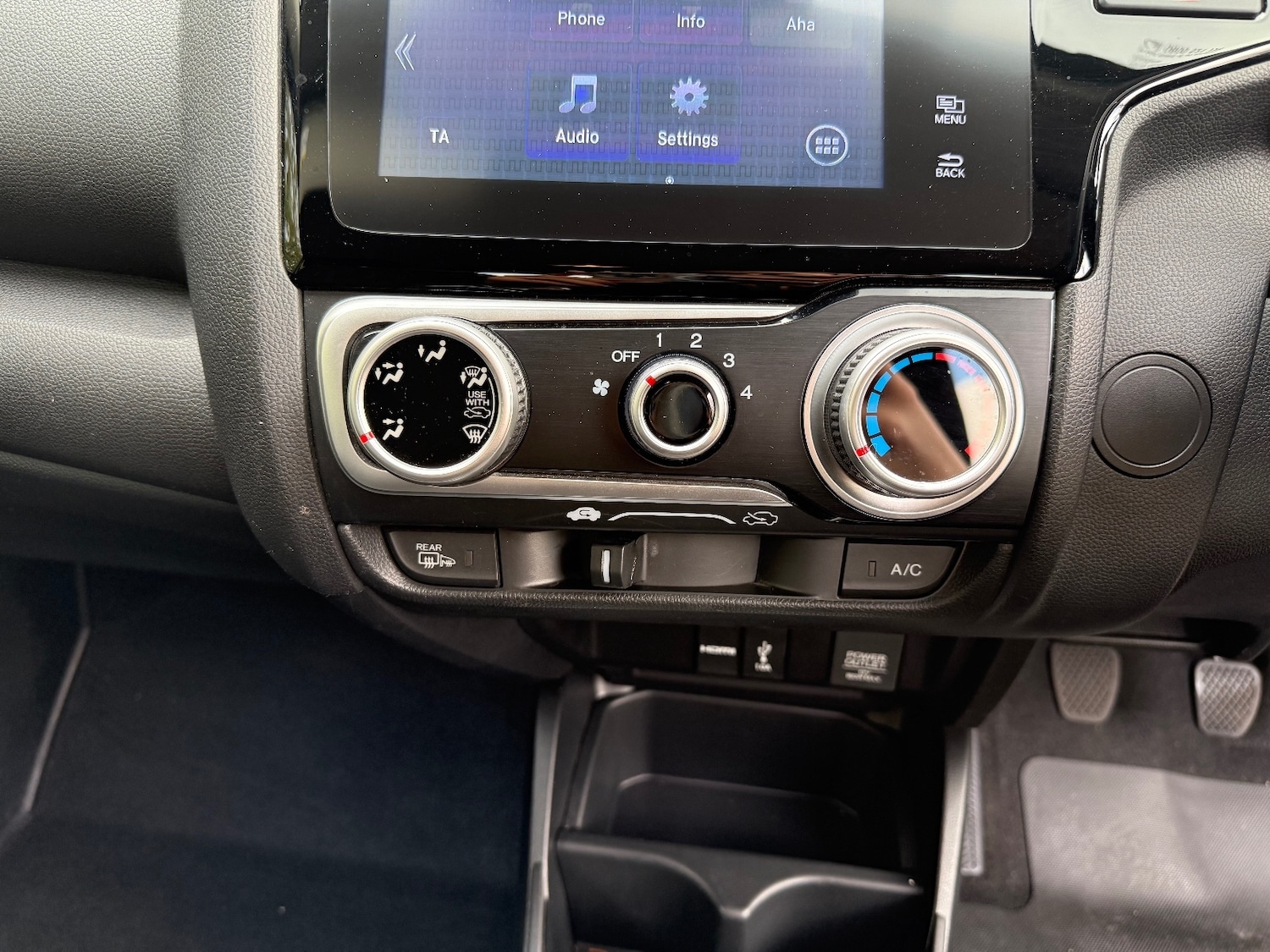 Used Honda Jazz 2018 for sale - 76302379: Photo 27