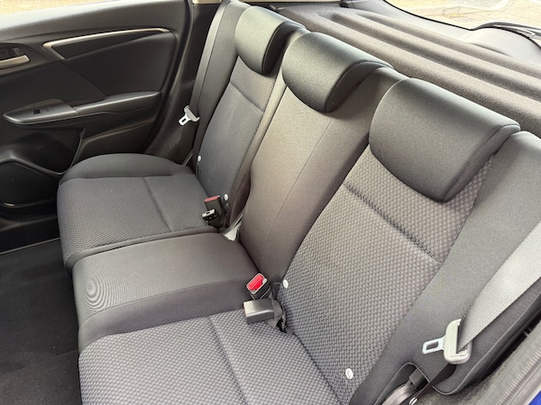 Used Honda Jazz 2018 for sale - 76302379: Photo 32