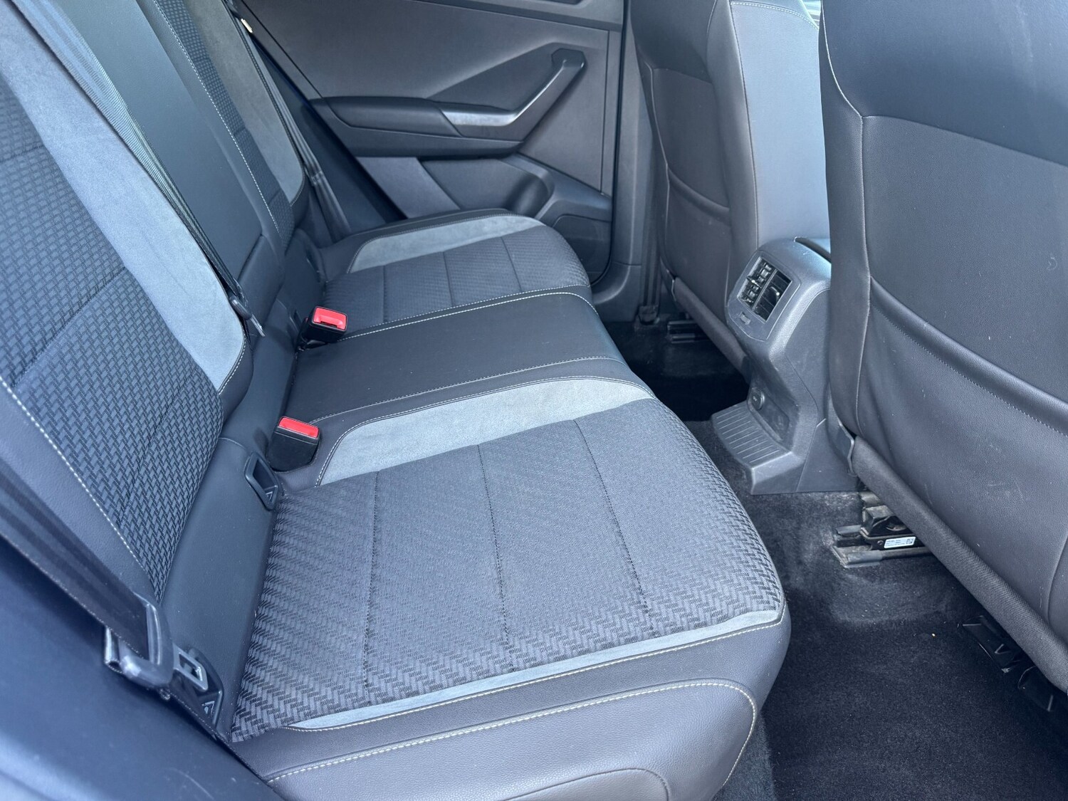 Used Volkswagen T-Roc 2020 for sale - 76241655: Photo 28