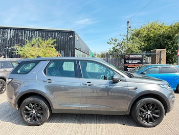 Used Land Rover Discovery Sport 2018 for sale - 79533291: Photo