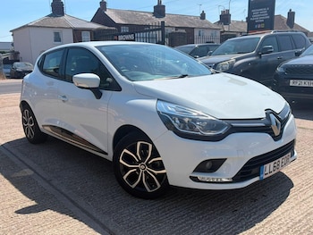 Used Renault Clio 2018 for sale - 79471841: Photo