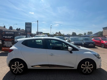 Used Renault Clio 2018 for sale - 79471841: Photo