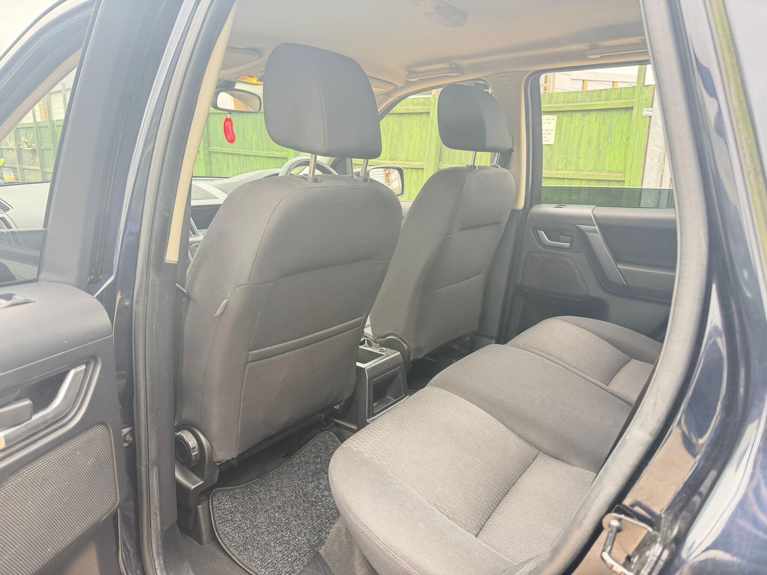 Used Land Rover Freelander 2011 for sale - 77695570: Photo 18