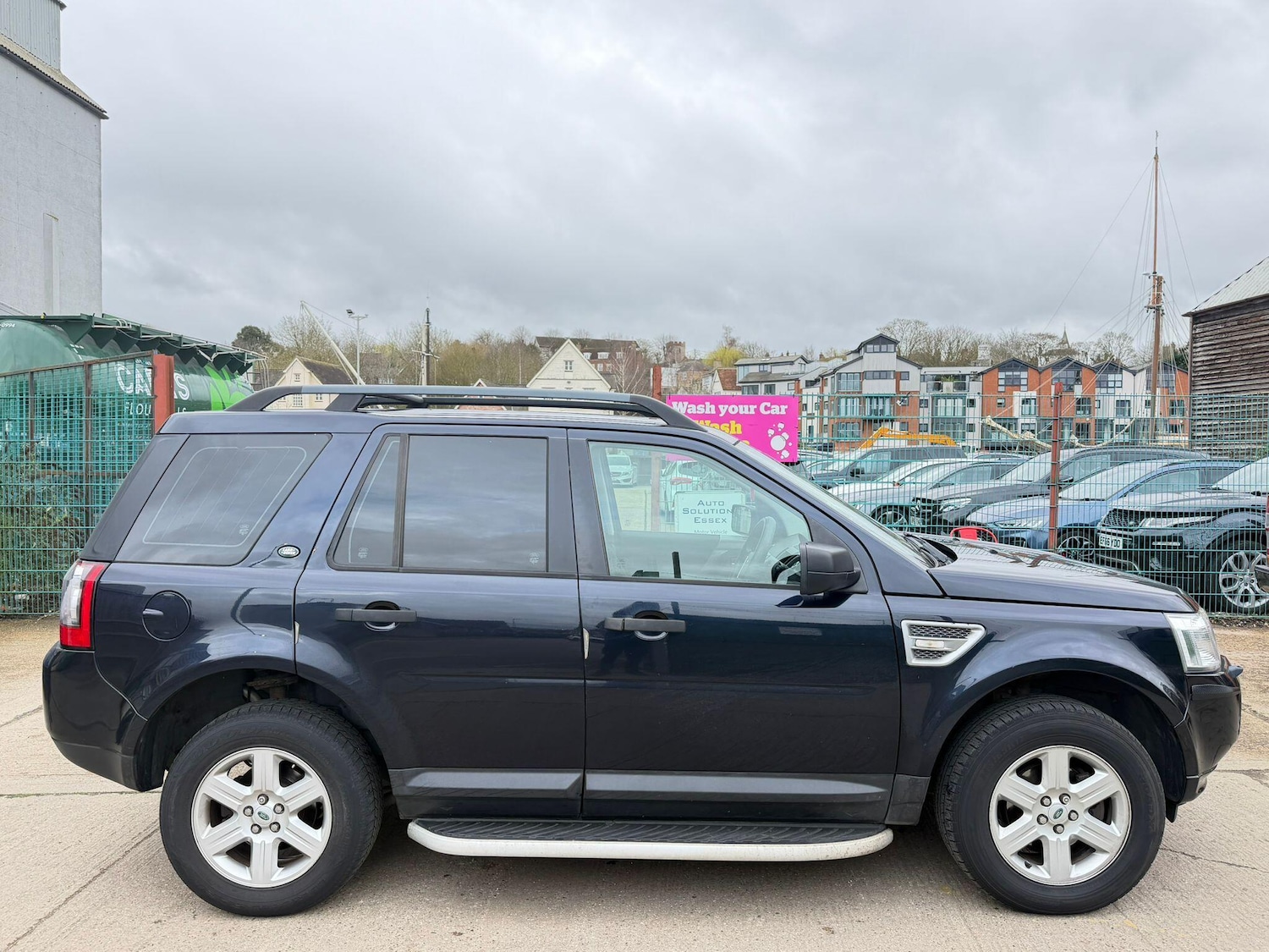Used Land Rover Freelander 2011 for sale - 77695570: Photo 2