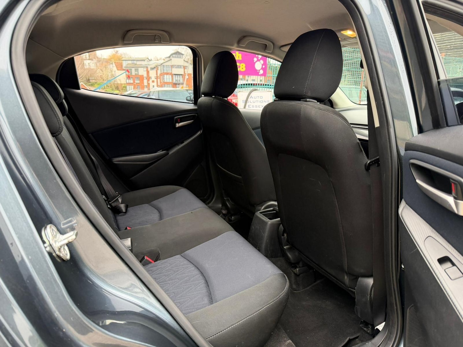 Used Mazda Mazda2 2015 for sale - 77191210: Photo 14