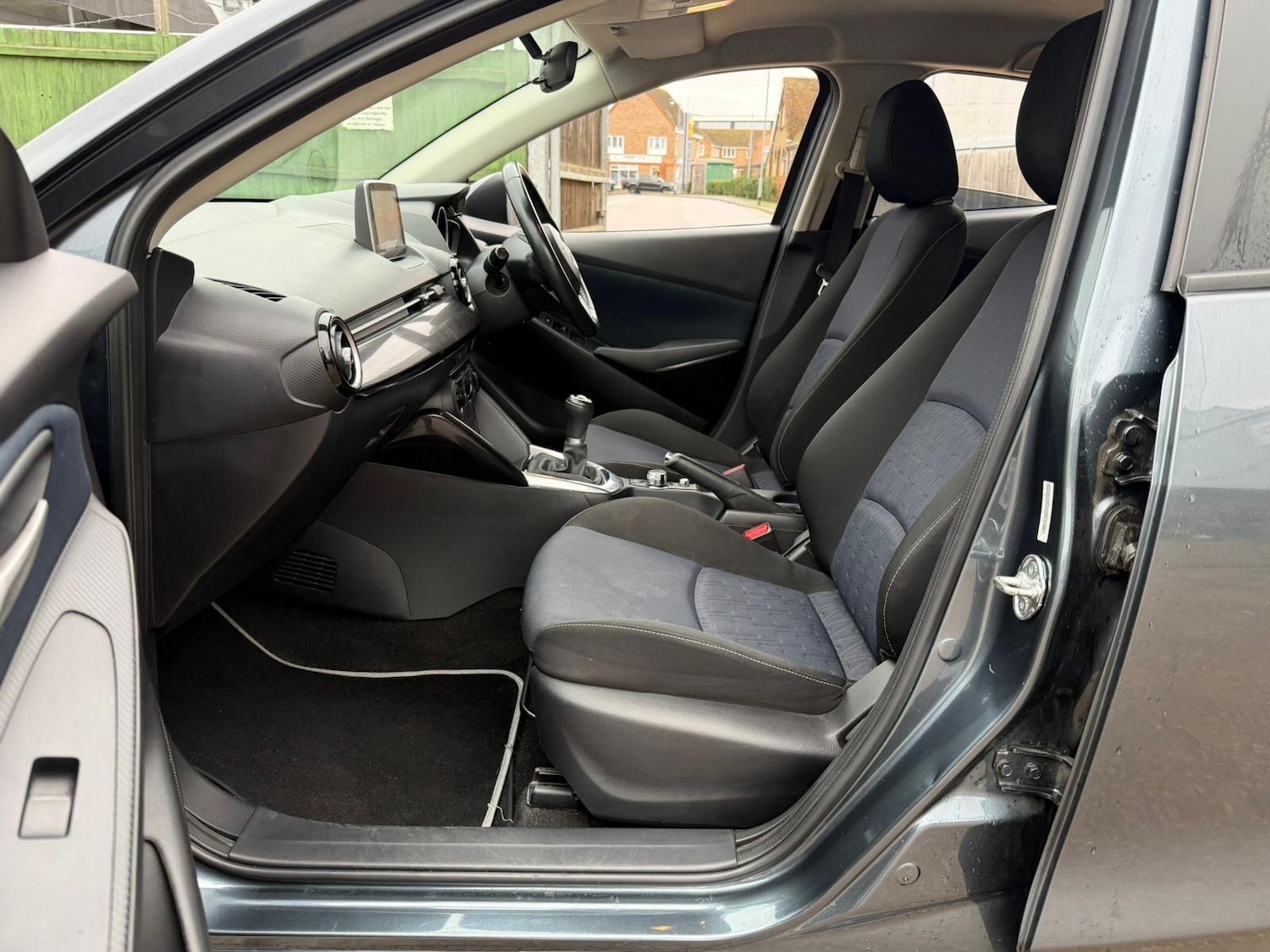 Used Mazda Mazda2 2015 for sale - 77191210: Photo 18