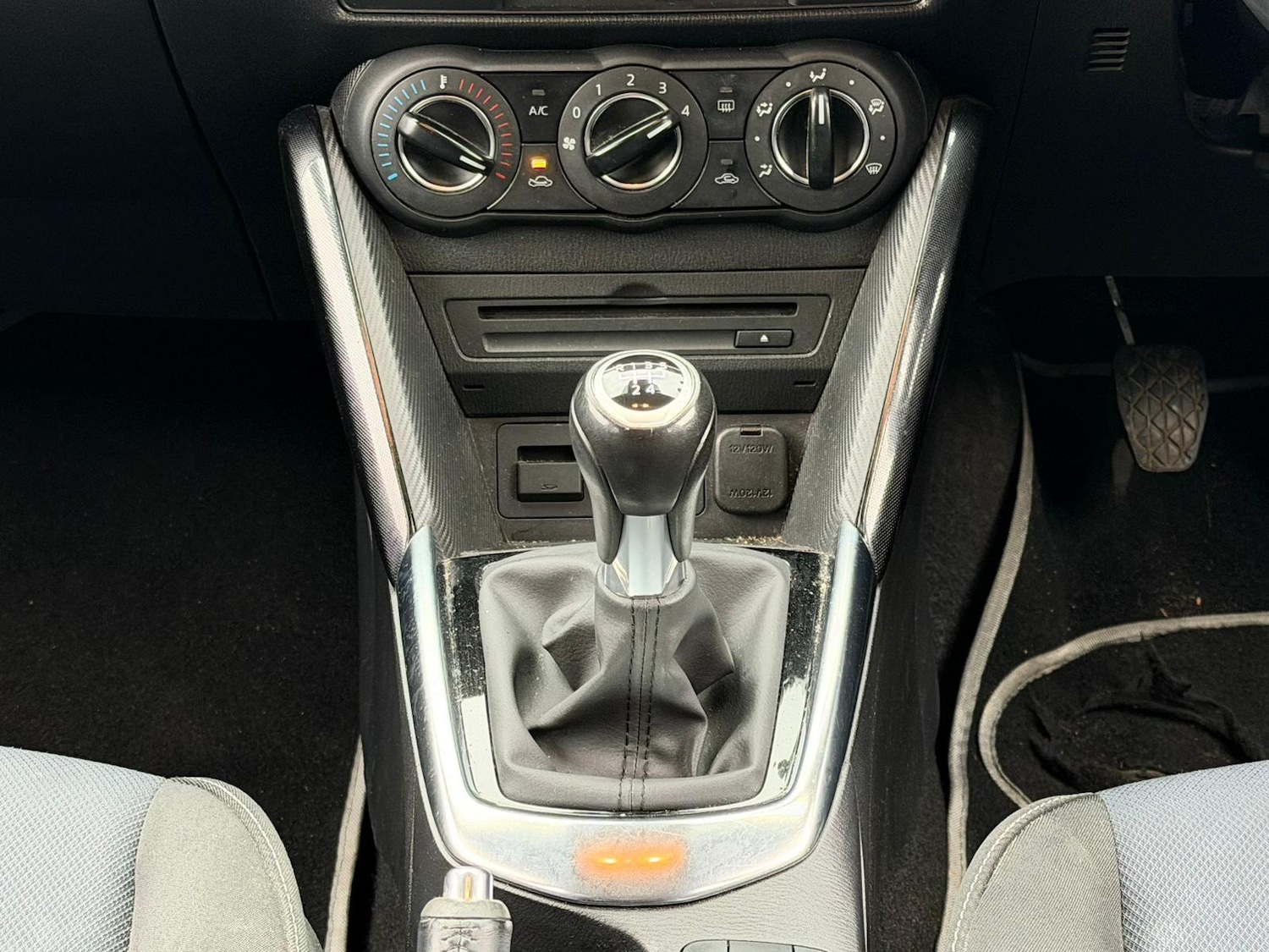 Used Mazda Mazda2 2015 for sale - 77191210: Photo 23