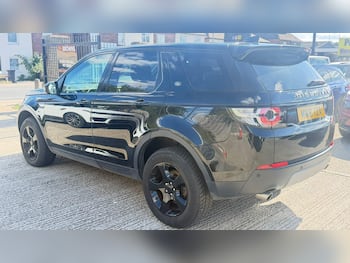 Used Land Rover Discovery Sport 2018 for sale - 79820719: Photo
