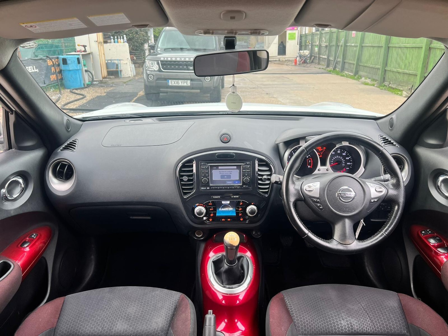 Used Nissan Juke 2011 for sale - 76399289: Photo 12