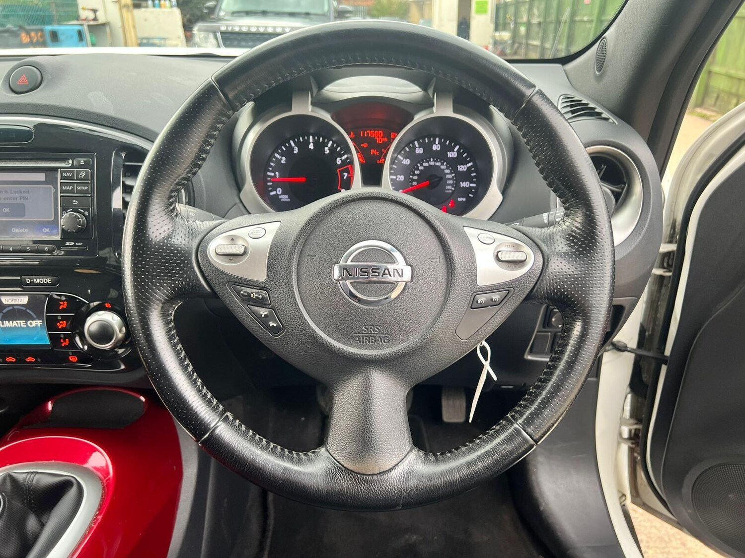 Used Nissan Juke 2011 for sale - 76399289: Photo 14