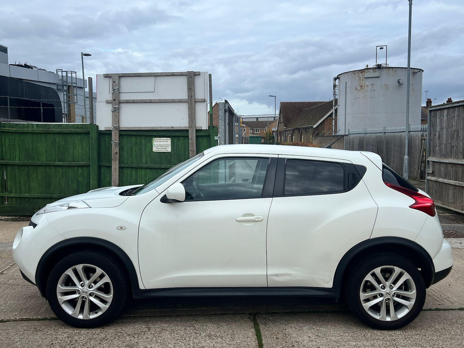 Used Nissan Juke 2011 for sale - 76399289: Photo 6