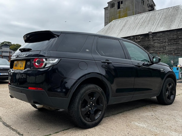 Used Land Rover Discovery Sport 2018 for sale - 76227624: Photo 5