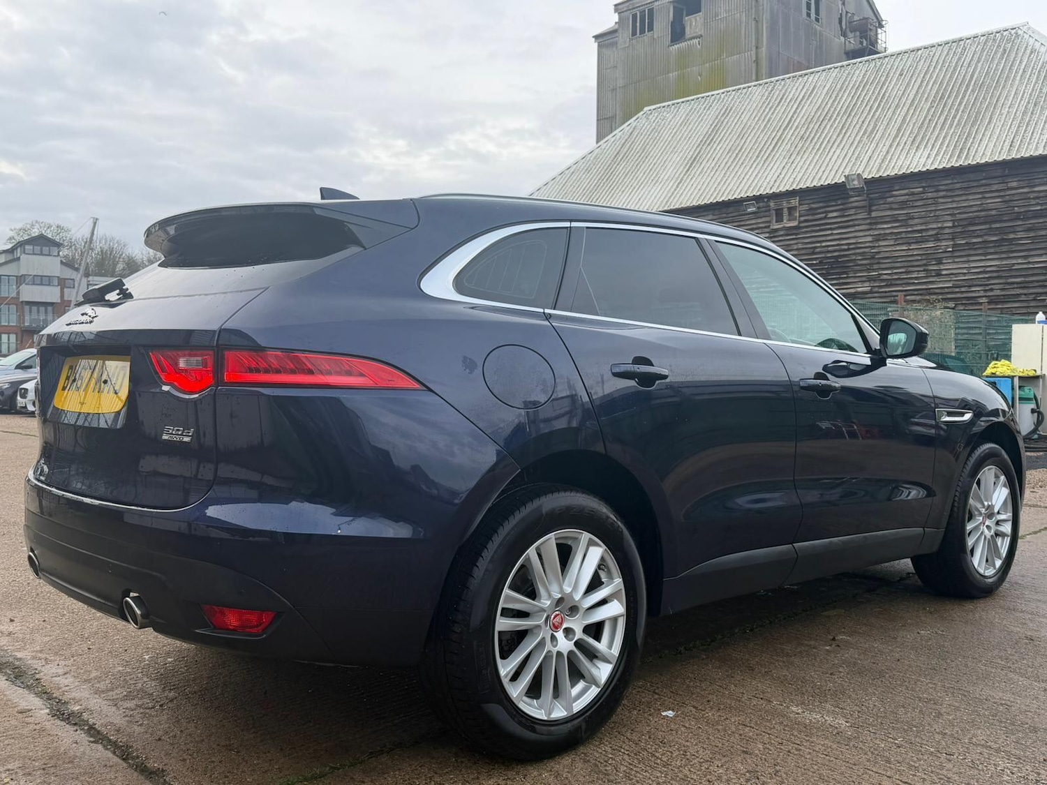Used Jaguar F-Pace 2018 for sale - 76965146: Photo 13