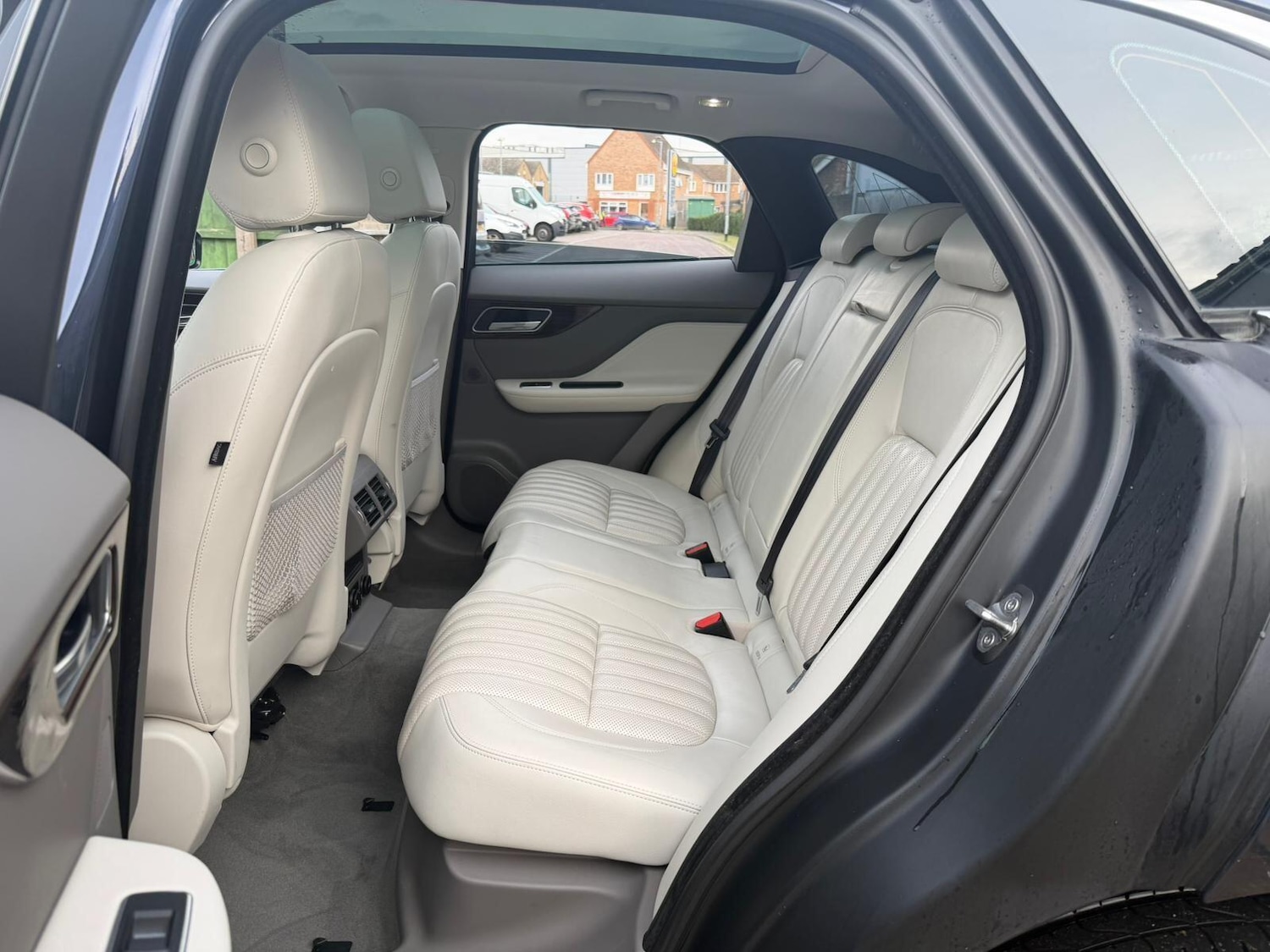 Used Jaguar F-Pace 2018 for sale - 76965146: Photo 21