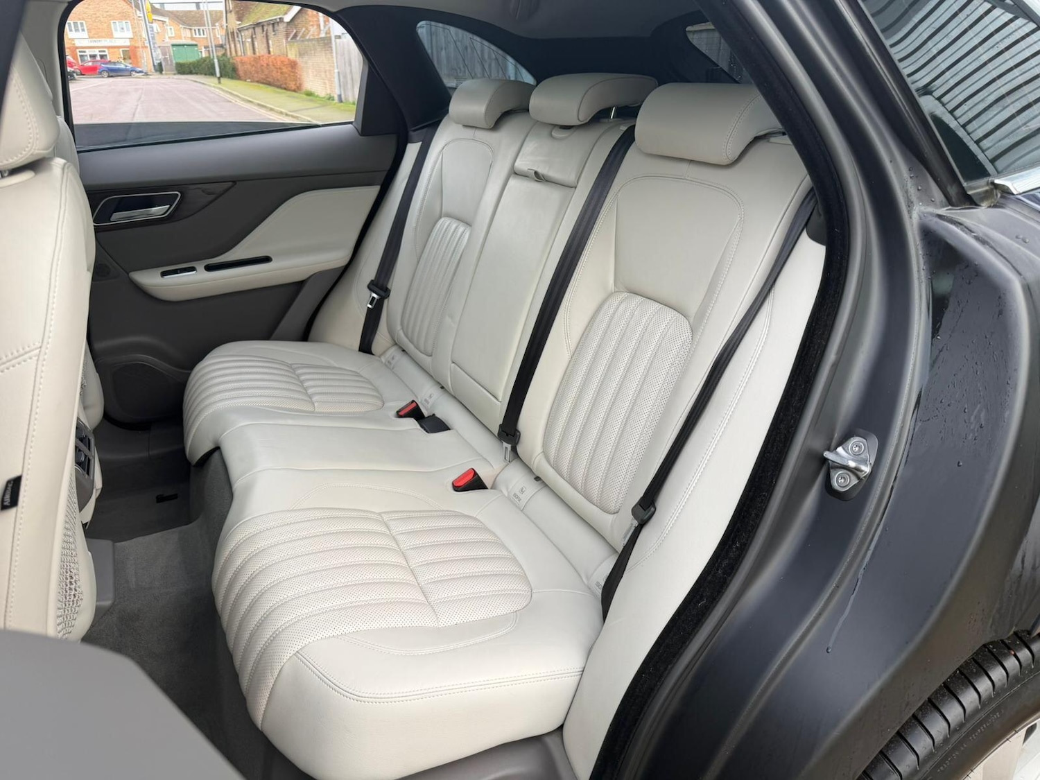 Used Jaguar F-Pace 2018 for sale - 76965146: Photo 22