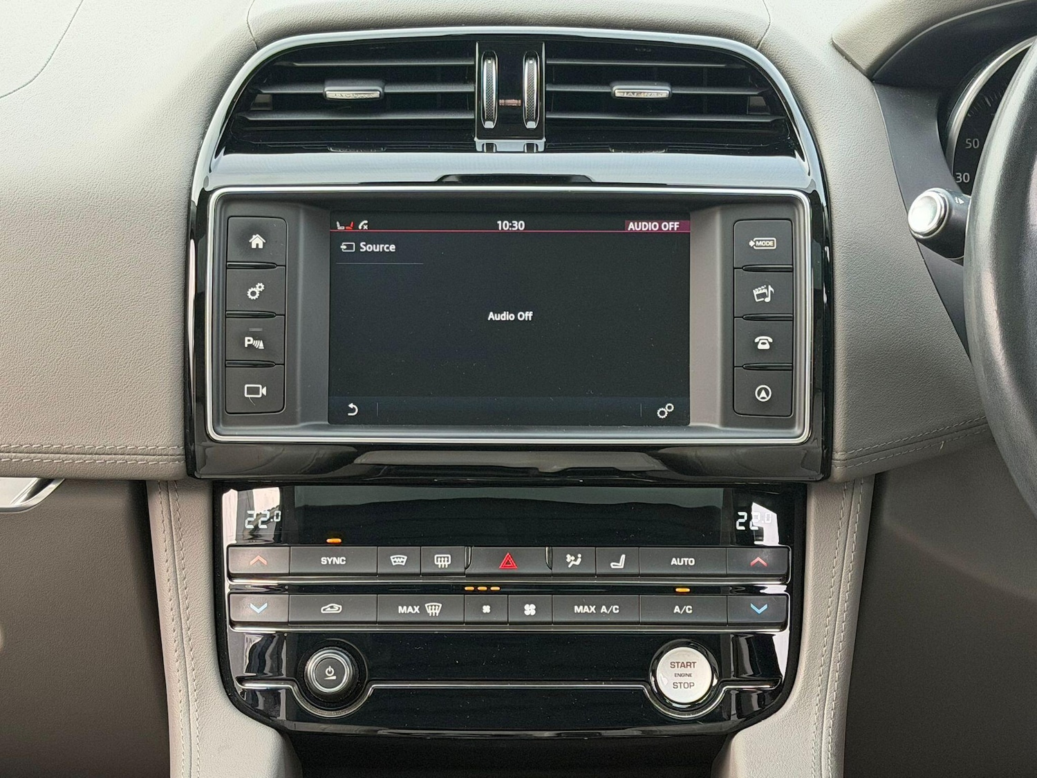 Used Jaguar F-Pace 2018 for sale - 76965146: Photo 26