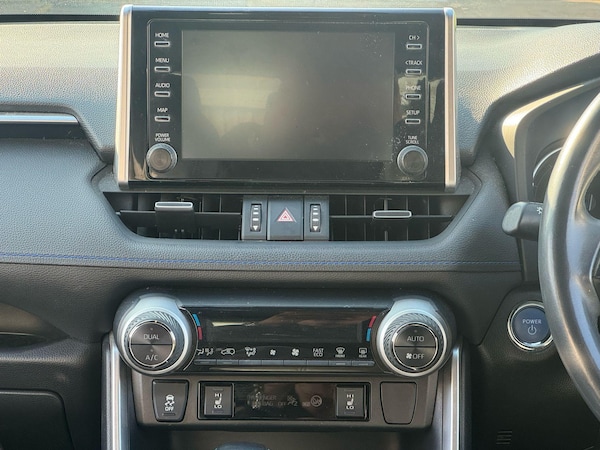 Used Toyota RAV4 2020 for sale - 74810588: Photo 16