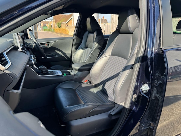 Used Toyota RAV4 2020 for sale - 74810588: Photo 19