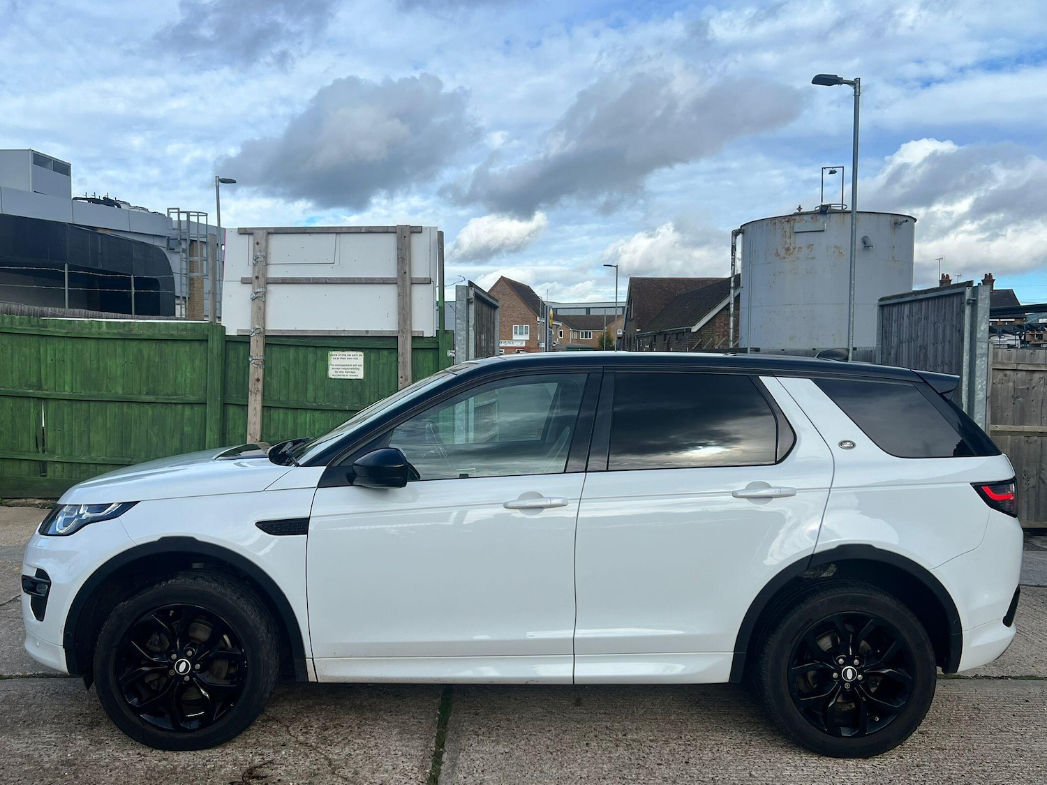 Used Land Rover Discovery Sport 2017 for sale - 76337408: Photo 10