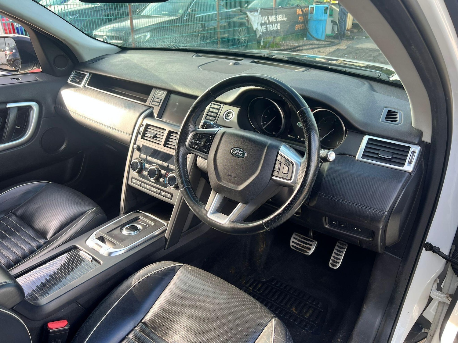 Used Land Rover Discovery Sport 2017 for sale - 76337408: Photo 12