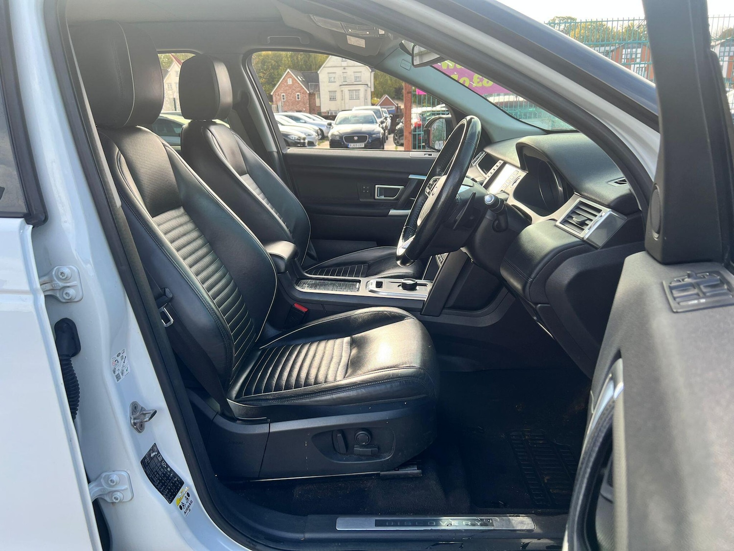 Used Land Rover Discovery Sport 2017 for sale - 76337408: Photo 14