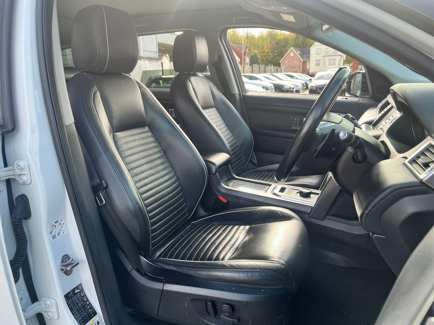 Used Land Rover Discovery Sport 2017 for sale - 76337408: Photo 15