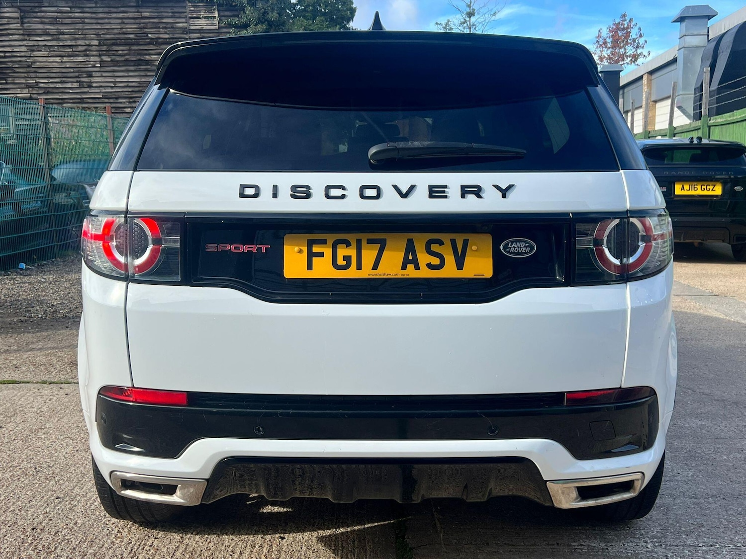 Used Land Rover Discovery Sport 2017 for sale - 76337408: Photo 6