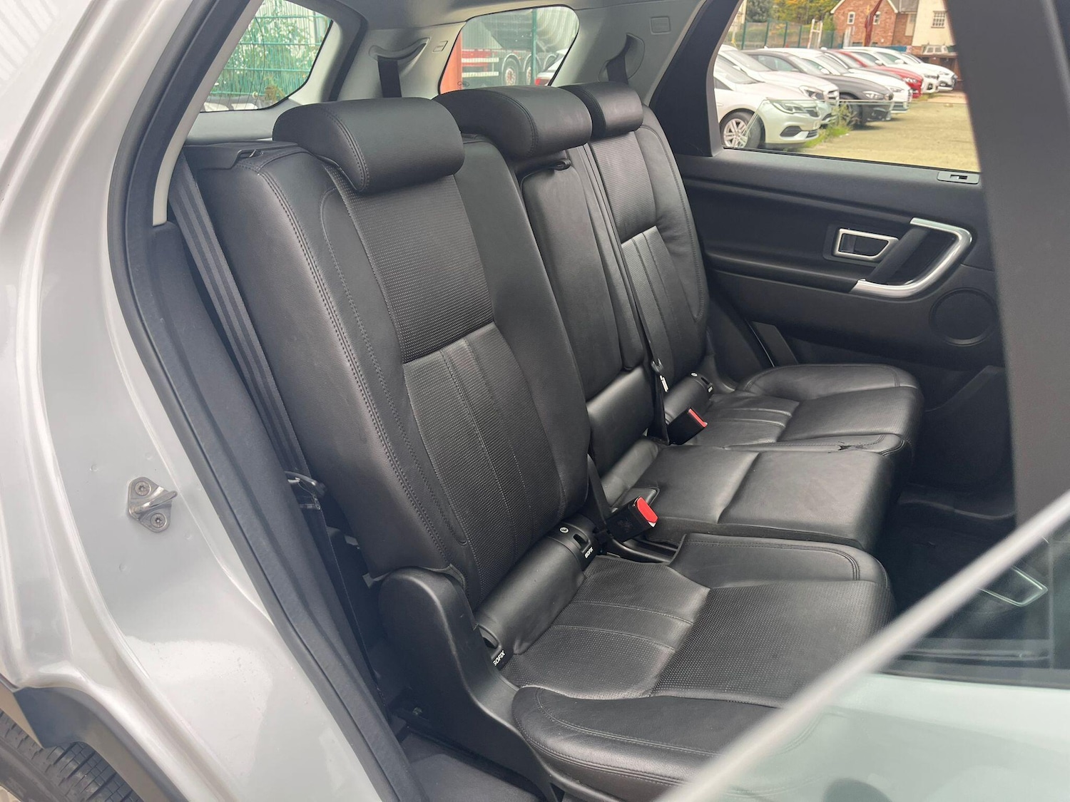 Used Land Rover Discovery Sport 2016 for sale - 76259672: Photo 17