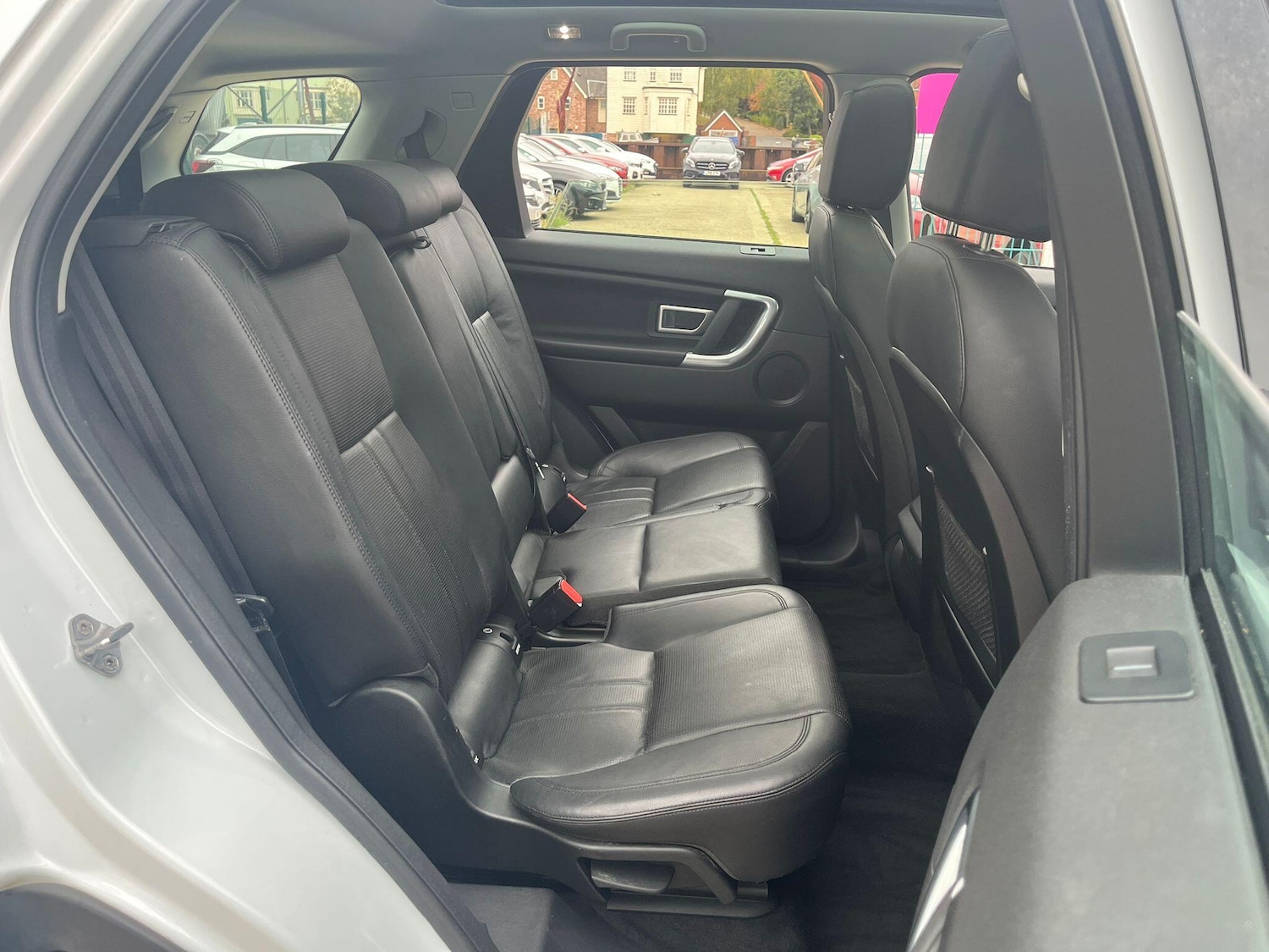 Used Land Rover Discovery Sport 2016 for sale - 76259672: Photo 25