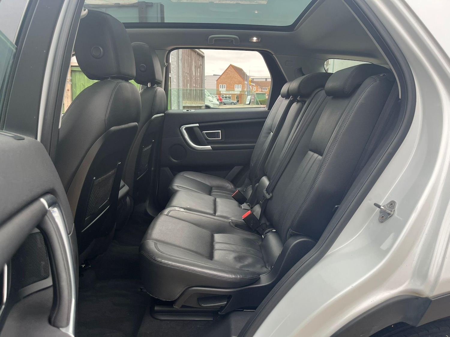 Used Land Rover Discovery Sport 2016 for sale - 76259672: Photo 26