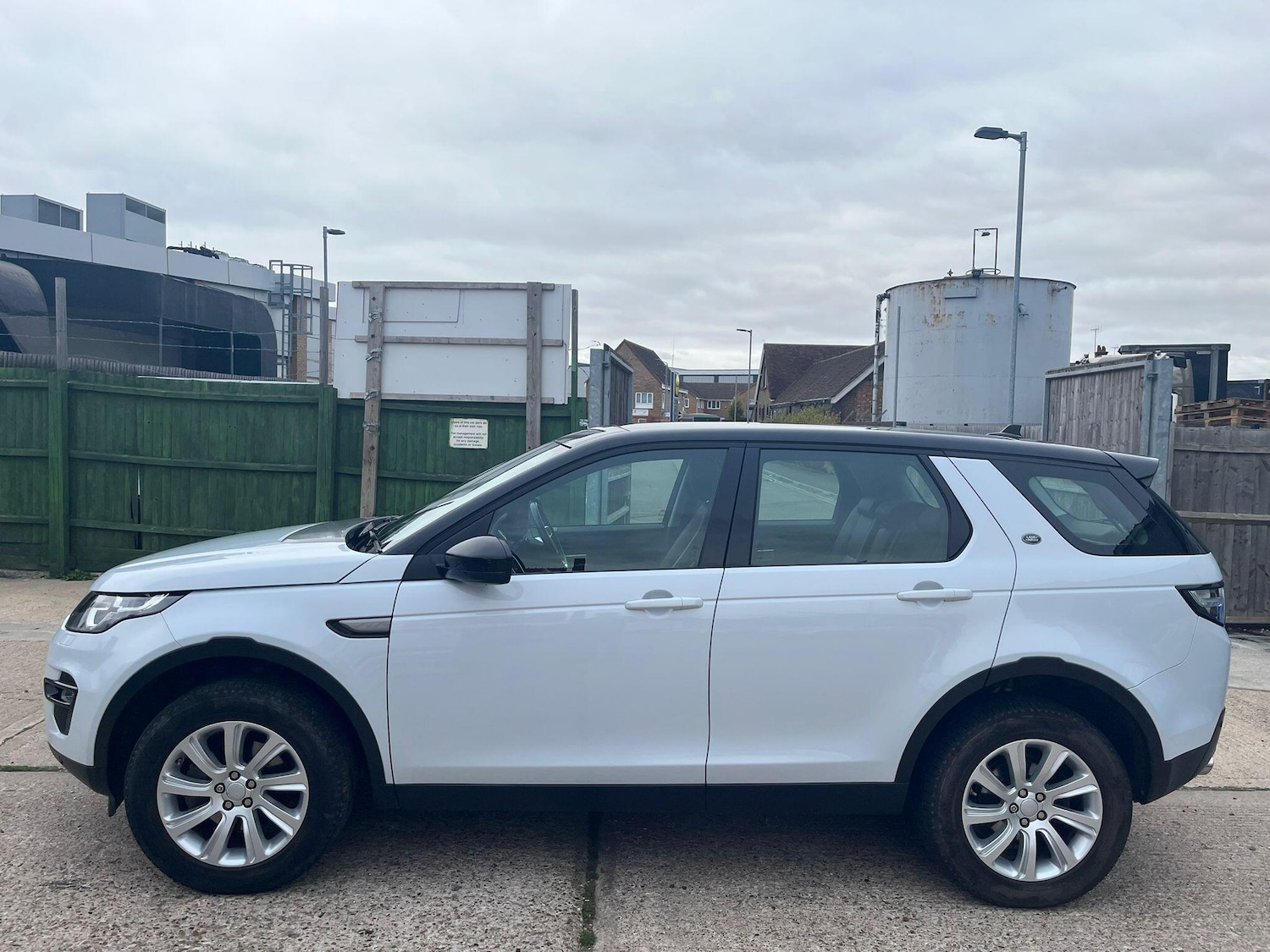 Used Land Rover Discovery Sport 2016 for sale - 76259672: Photo 5